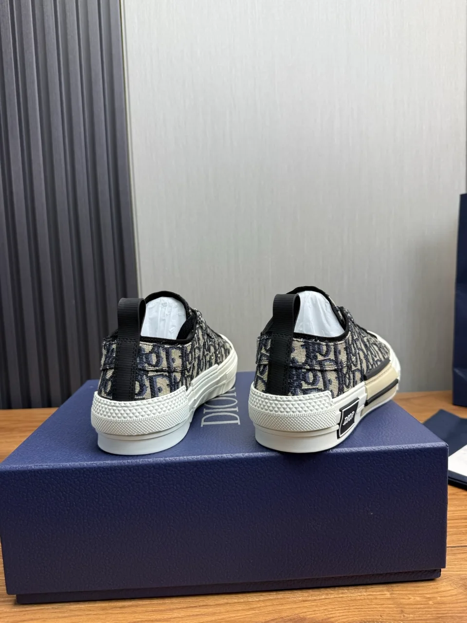 디올 운동화 5