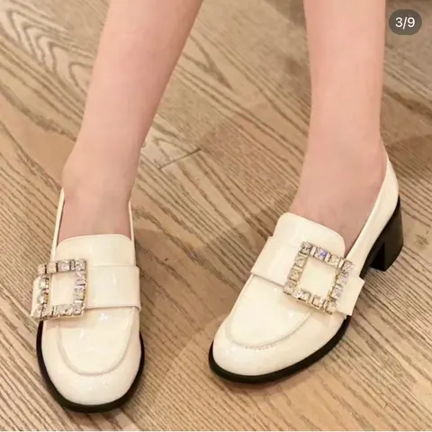 로저 비비에 구두
