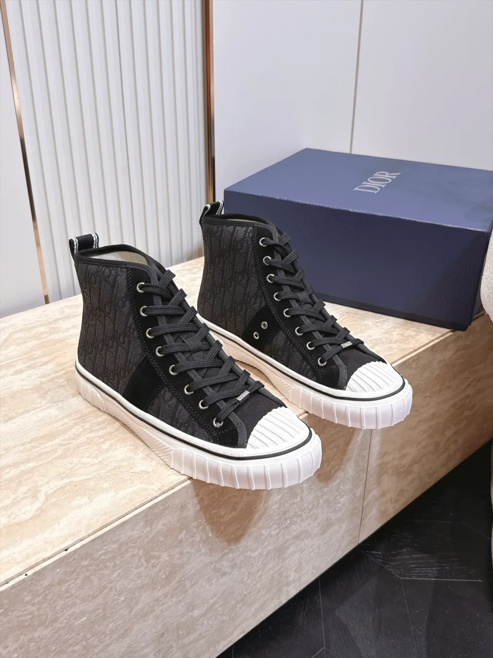 디올 하이탑 스니커즈 5