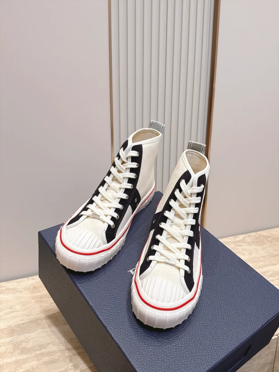 디올 하이탑 스니커즈 7