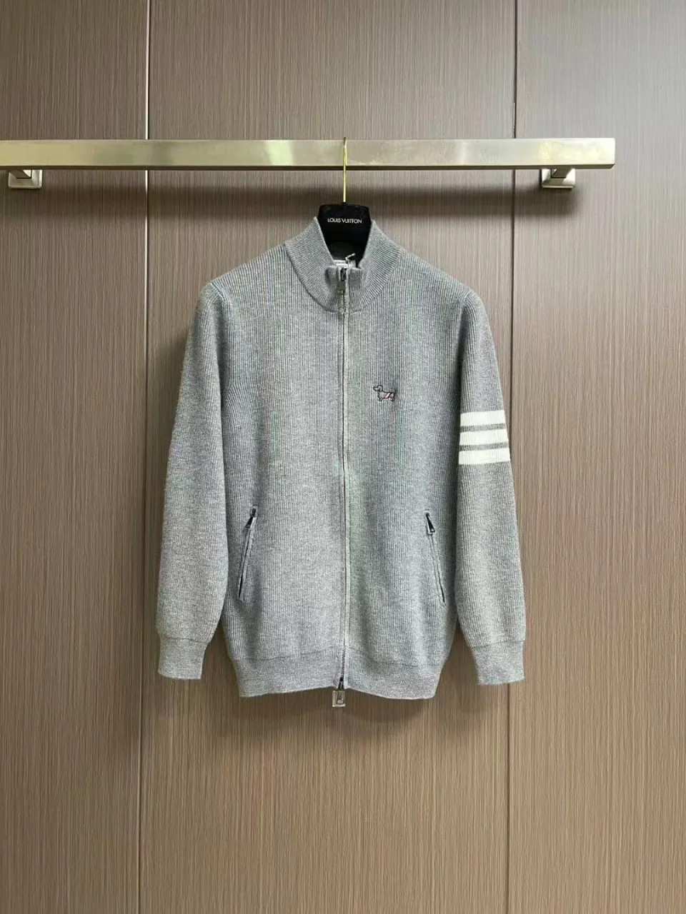 톰브라운 집업 3