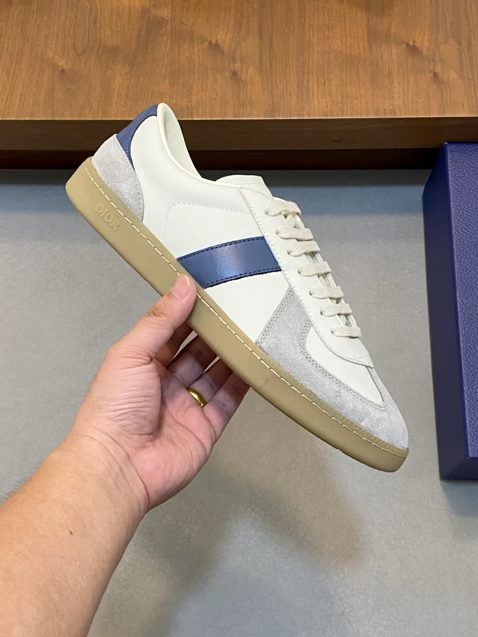 디올 운동화 8