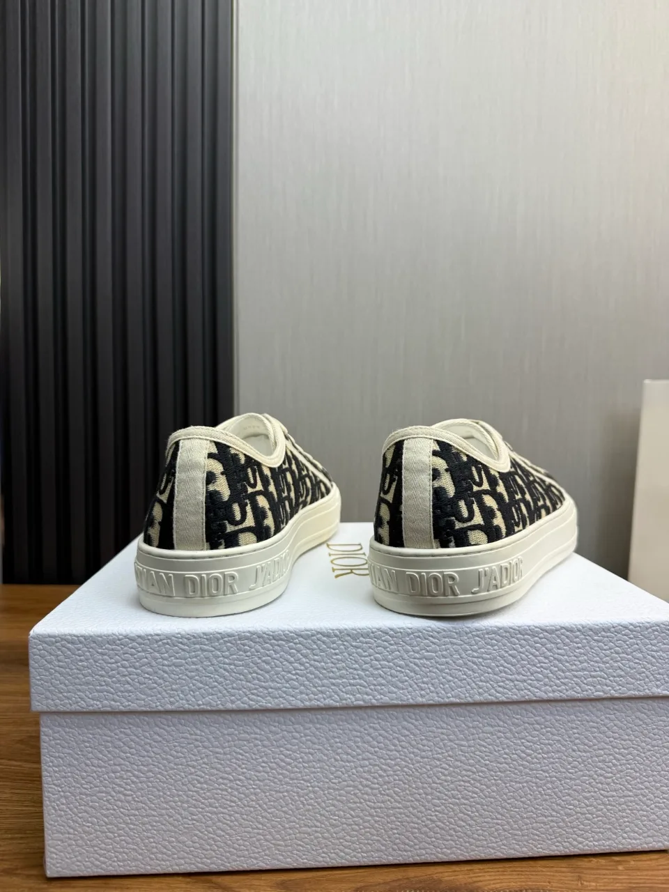 디올 운동화 9