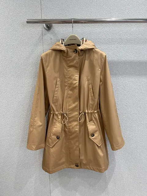 버버리 바람막이 자켓