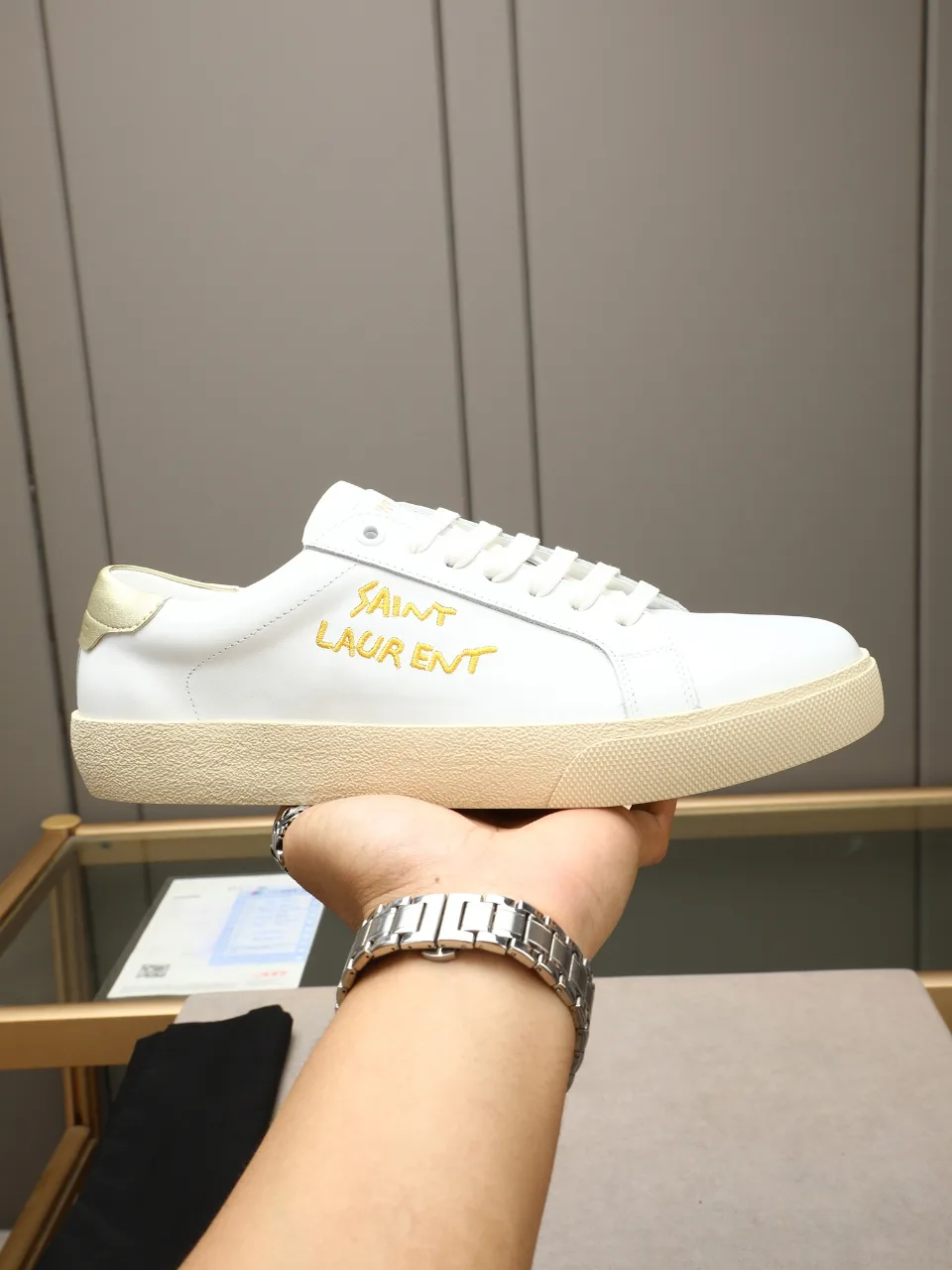 생로랑 운동화 6