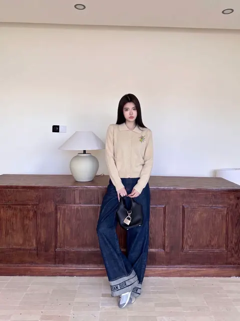 디올 카라 가디건