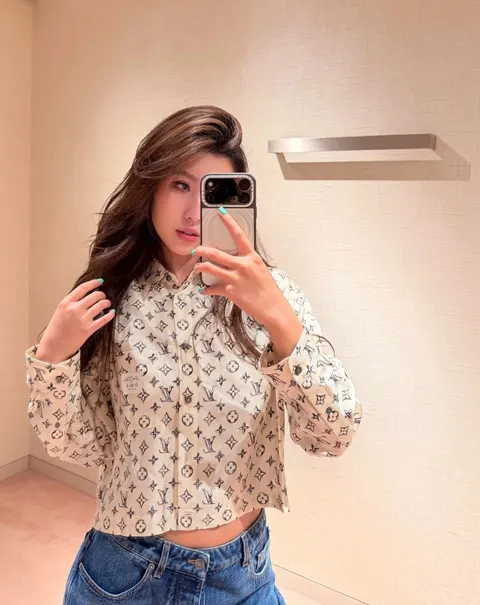 루이비통 블라우스