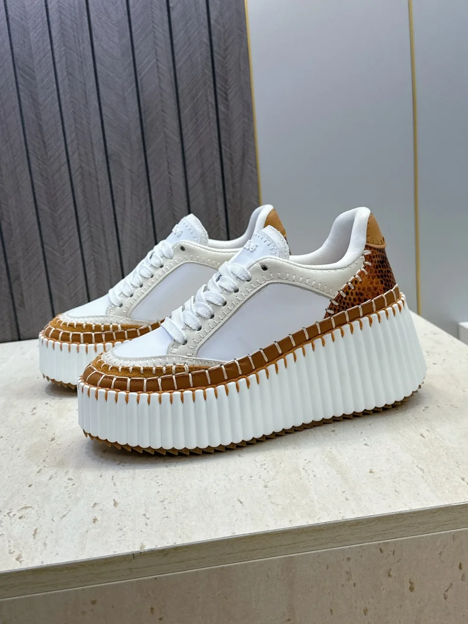 끌로에 운동화 6
