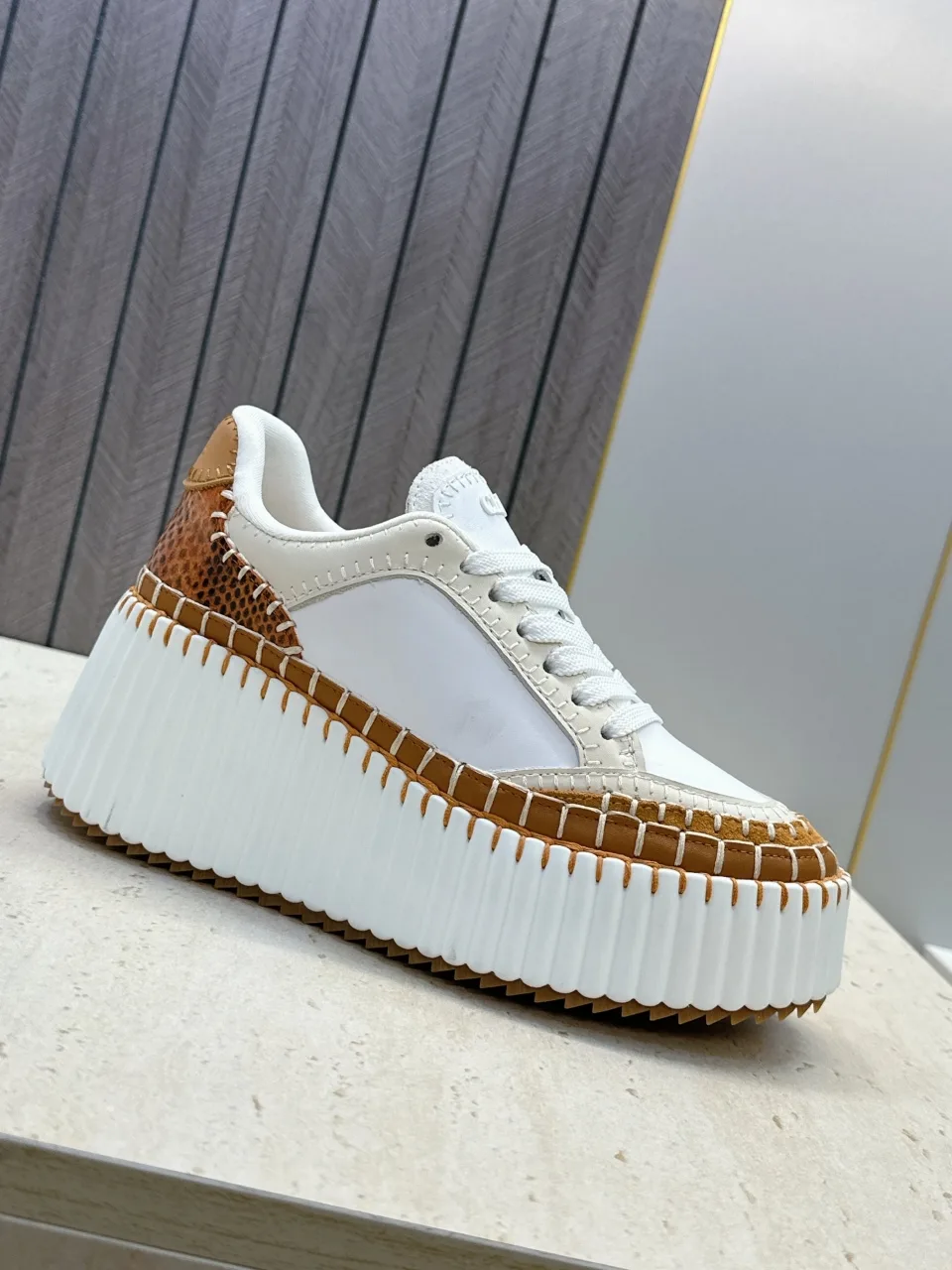 끌로에 운동화 7