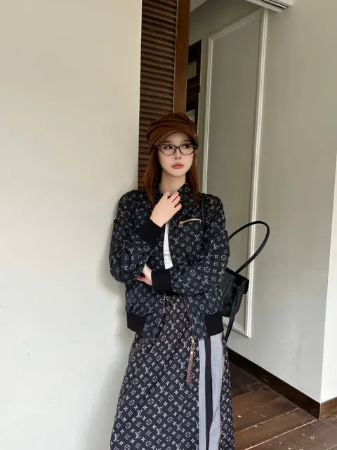 루이비통 바람막이 ( 양면 )