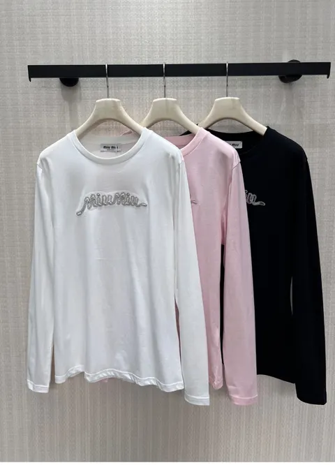 미우미우 티셔츠