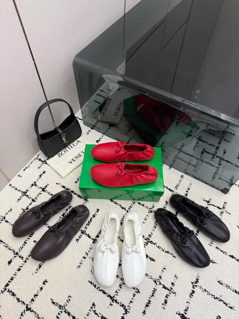 보테가 베네타 플랫슈즈