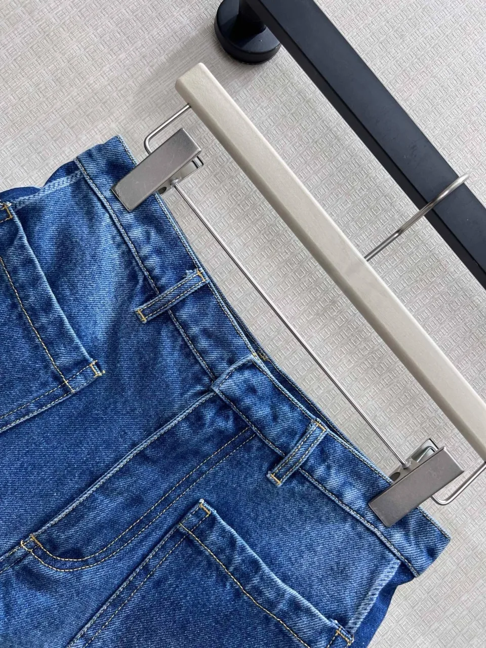 디올 반바지 5