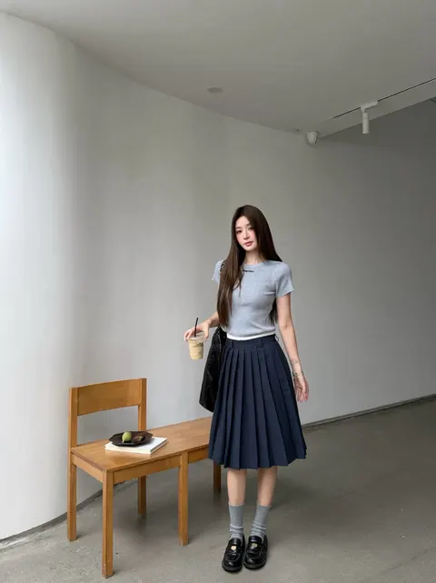 미우미우 플리츠 스커트