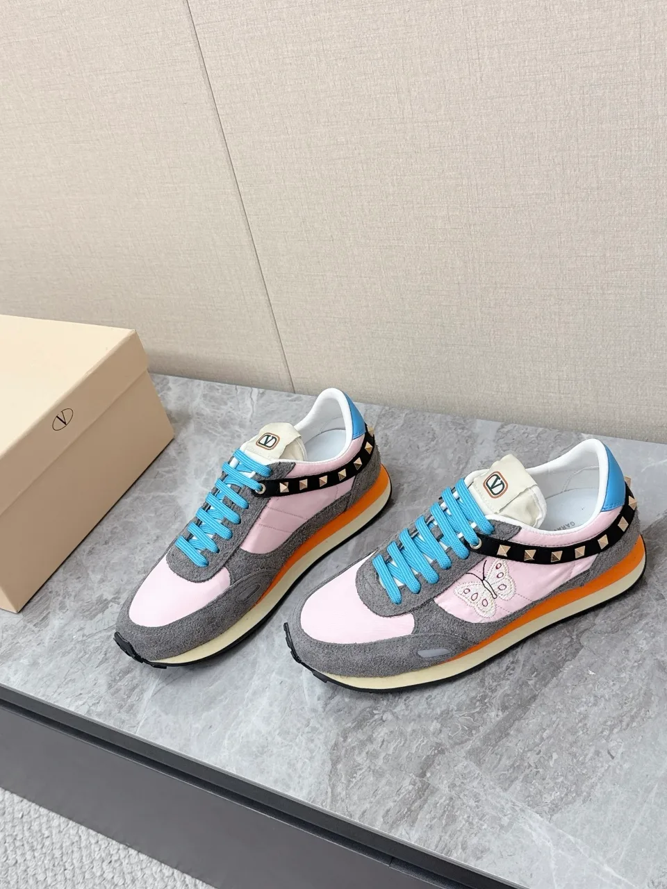 발렌티노 운동화 8