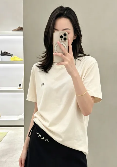 로에베 반팔 티셔츠