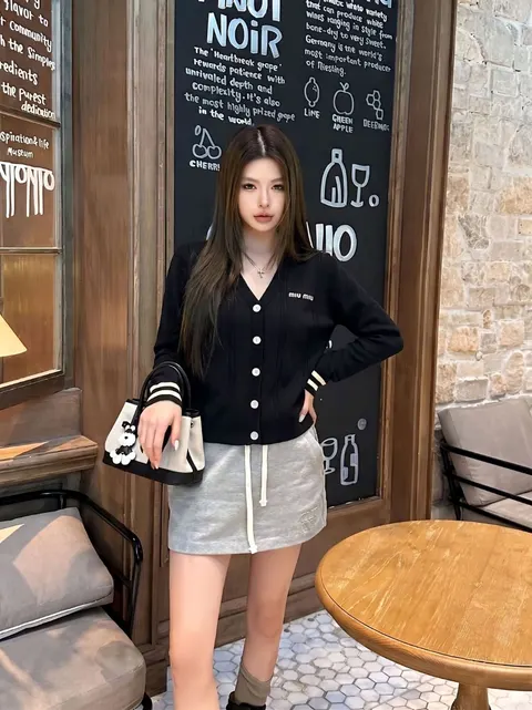미우미우 가디건