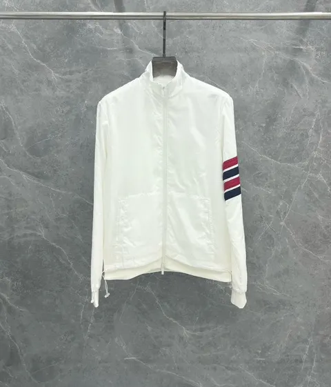톰브라운 바람막이