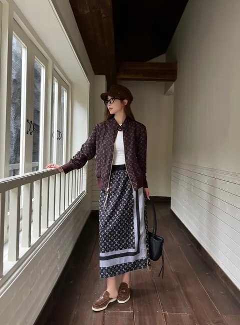 루이비통 스커트