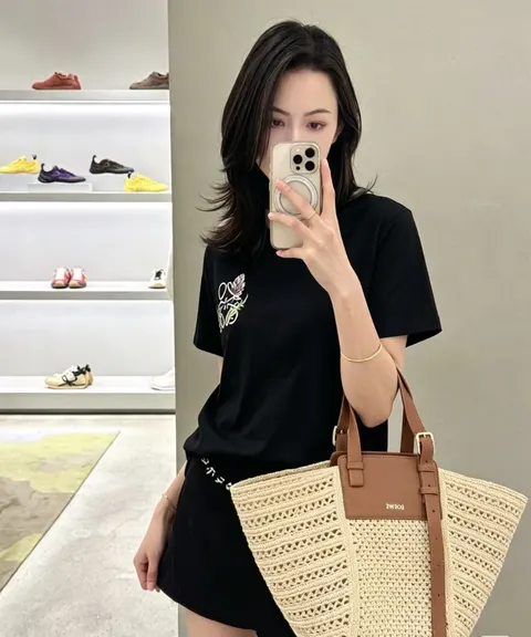 로에베 반팔 티셔츠