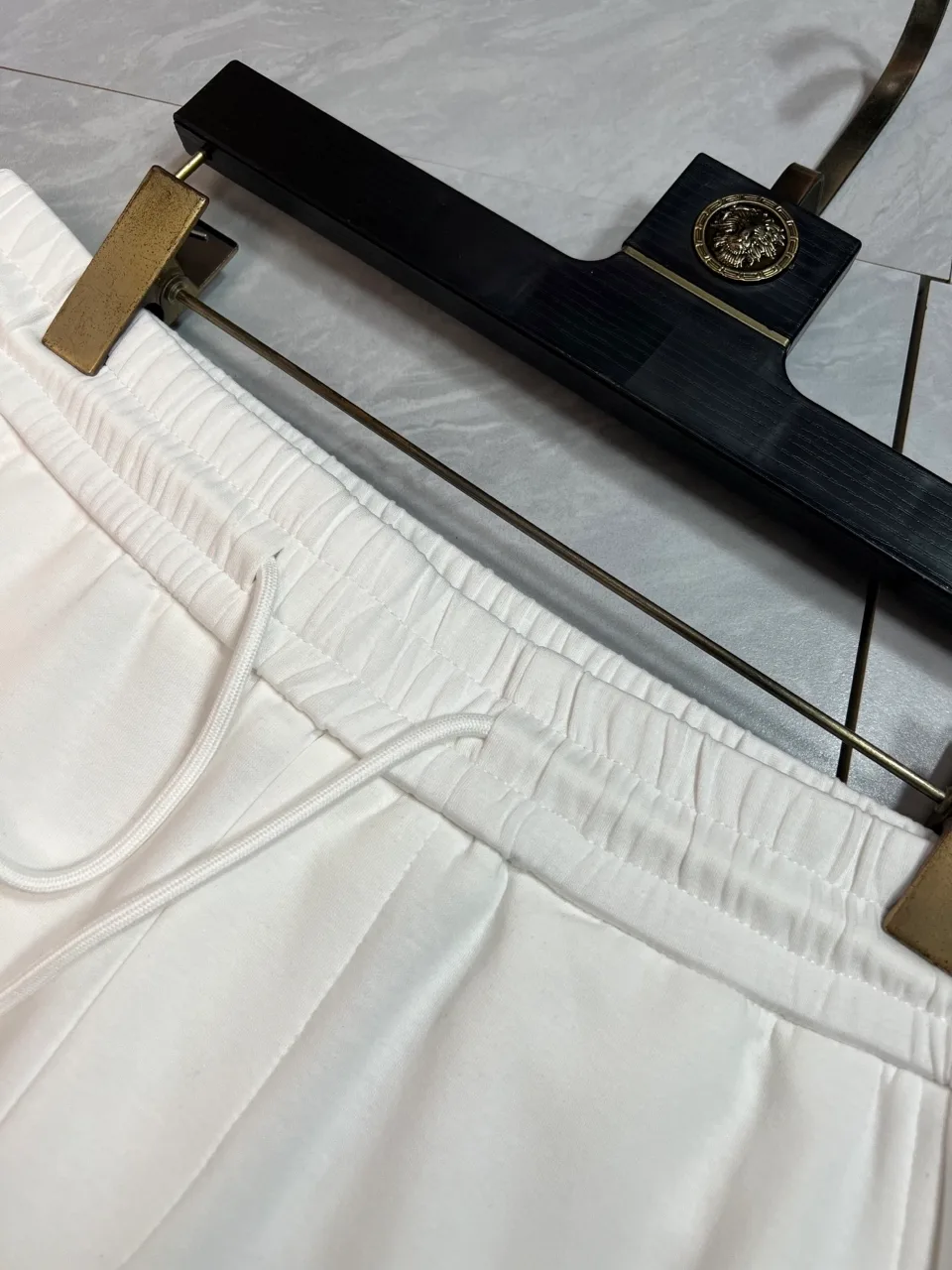 몽클레르 반바지 4