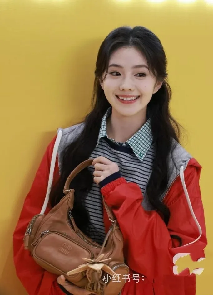 미우미우 후드 자켓 ( 양면 ) 2