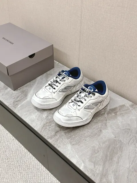 발렌시아가 운동화
