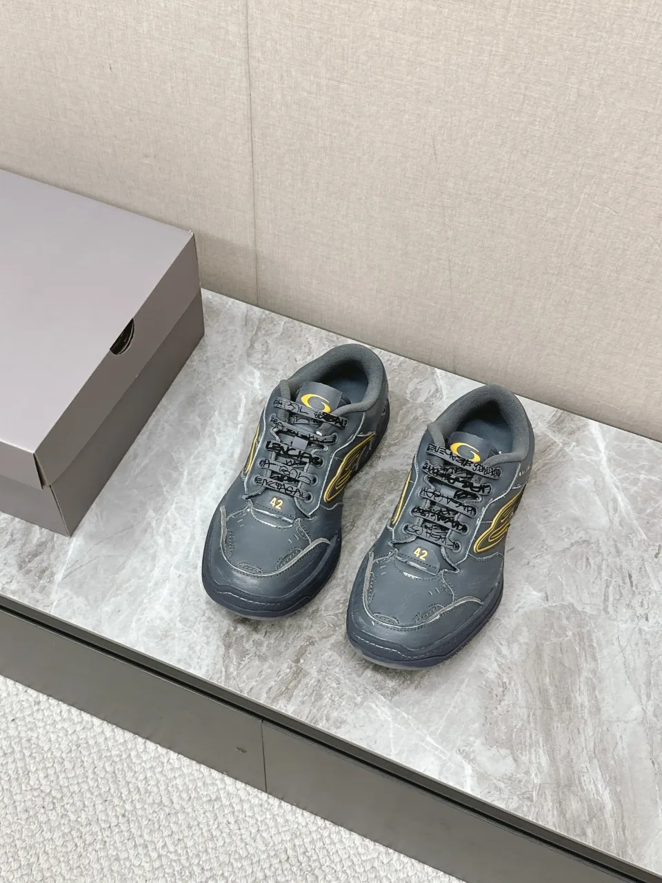 발렌시아가 운동화 7