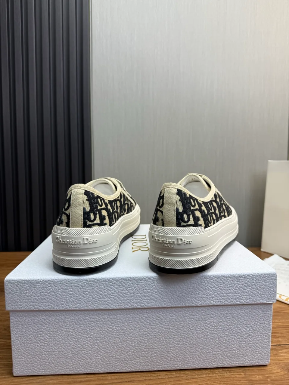 디올 운동화 9