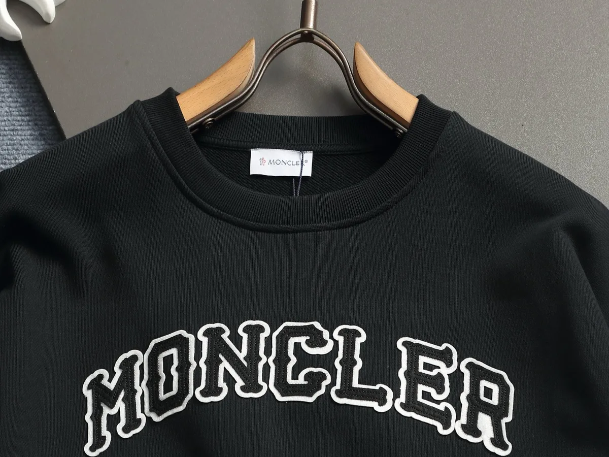 몽클레르 맨투맨티 4