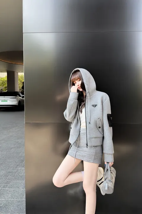 프라다 후드 집업
