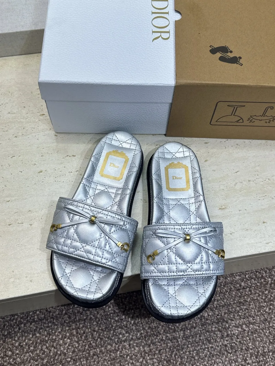 디올 슬리퍼 3