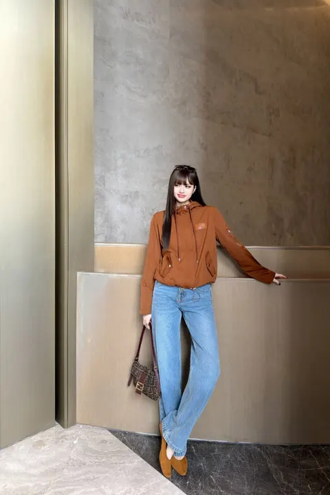 미우미우 후드 바람막이